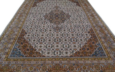 Bidjar - Cleaned carpet - 345 cm - 242 cm