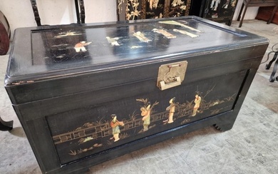 Black Lacquered Chinese Style Camphor Wood Chest / Trunk, Hi...