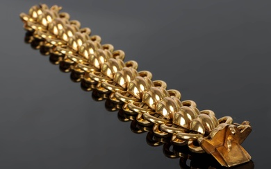 Bracelet couture en or. Poids brut : 81,1 g