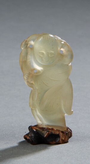 CHINE Figurine en jade clair sculpté représentant... - Lot 13 - Delon - Hoebanx