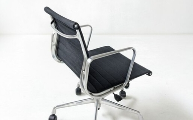 Charles Eames, Ray Eames - Vitra - Armchair - EA 117