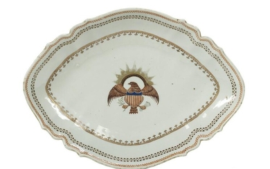 Chinese Export Eagle-Decorated Porcelain Dish