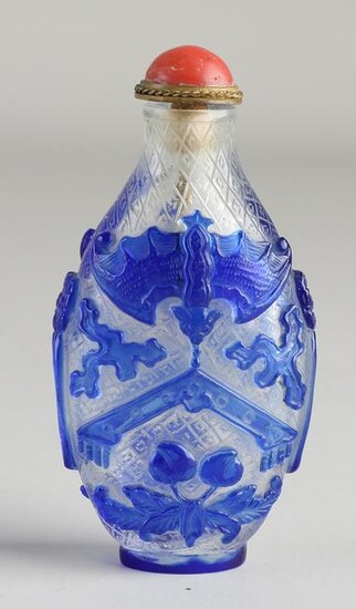 Chinese Peking glass snuff bottle with bat