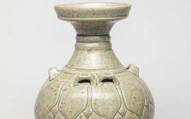 Chinese Yue Stoneware Large Pot