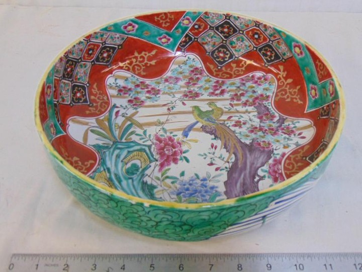Chinese bowl, decorated with birds, large Chinese