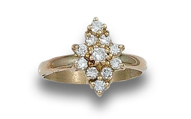 DIAMOND AND YELLOW GOLD RING