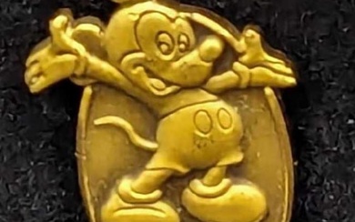 Disney Cast Exclusive 20 Year Pin Mickey Mouse Pin Tie Tack