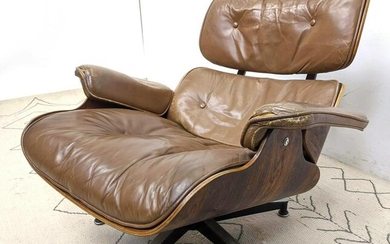 EAMES Herman Miller Lounge Chair and Ottoman. 670 Rosew