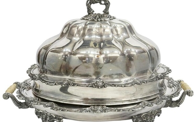 ENGLISH SILVERPLATE VENISON DISH WITH COVERED DOME