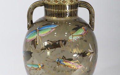 Entourage de Ludwig LOBMEYR (1829-1917) Rare grand vase balustre en verre émaillé orné d'un fin...