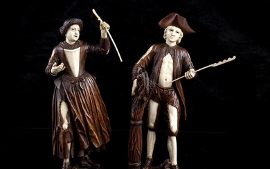 Figures allemandes en bois et ivoire sculpté - 18e-19e siècle, à la manière de Simon...