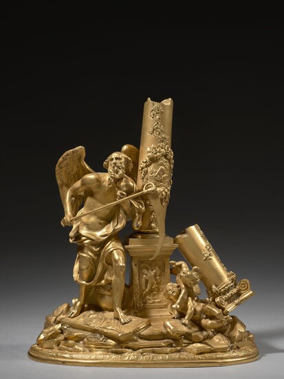 GROUPE ALLÉGORIQUE D'ÉPOQUE LOUIS XVI En bronze ciselé et doré, représentant Chronos debout tenant sa...