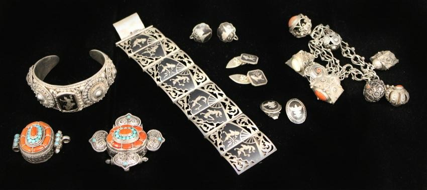 LOT OF 8 THAI SILVER VINTAGE JEWELRY