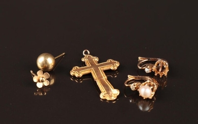 LOT of broken gold with a pearl, gross weight 3.6...
