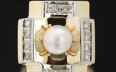 Ladies' Retro Style Gold, Diamond and Pearl Ring