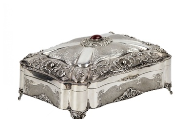 Large, silver box. The turn of the 19th-20th centuries.
