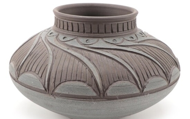 Larry Allen Pottery Sgraffito Wheel Thrown Vase, 1998