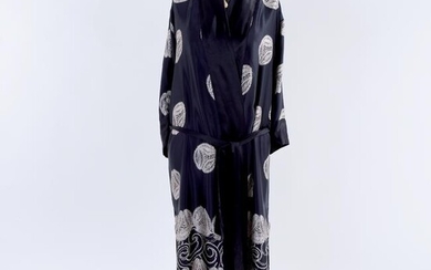 Loretta Caponi, a black silk kimono