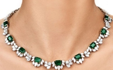 Natural Vivid Green Emerald Diamond 18K Gold Floral Collar Necklace
