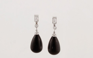PAIR OF DIAMOND, ONYX AND GOLD EARRINGS