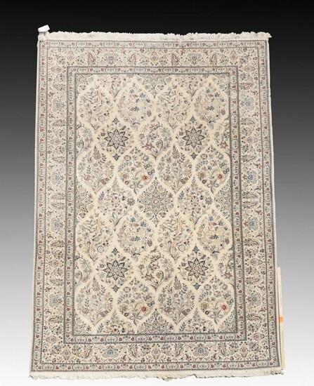PERSIAN FINELY HK WOOL RUG 6'7" x 10'3"