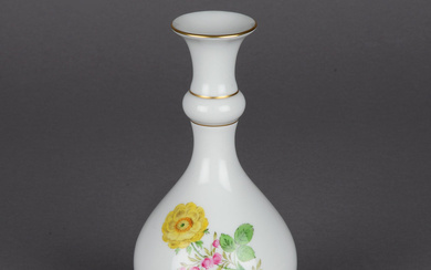 PORZELLANMANUFAKTUR MEISSEN. Baluster-shaped vase with floral decoration. 20th century dating.