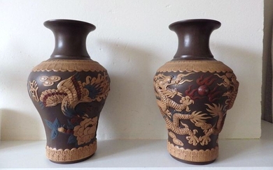 Pair of vases - Dragon / Phoenix (2) - Ceramic - Dragon, Phoenix - China - Mid 20th century