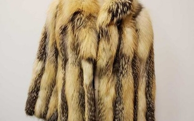 Pelzmoden Bisegger Fox Fur Coat