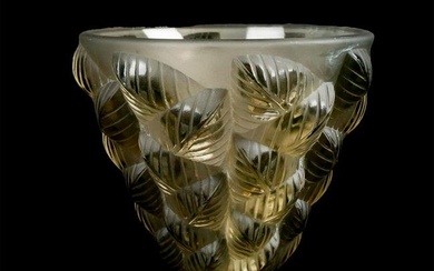 Rene Lalique Glass Vase, Moissac 992