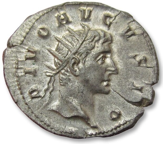 Roman Empire. Trajan Decius (AD 249-251). AR Antoninianus, for DIVUS AUGUSTUS,Rome AD 250-251 - superb coin