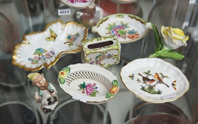 SEVEN PIECES OF HEREND PORCELAIN, INCLUDING A MATCH CASE, DISHES (ONE CHIPPED) AND A FLORAL GROUP