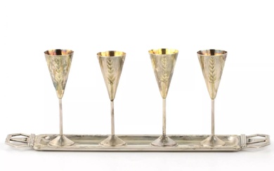 Service de 4 verres à Cognac Art Deco en argent avec un plateau, oeuvre d`Ivan...