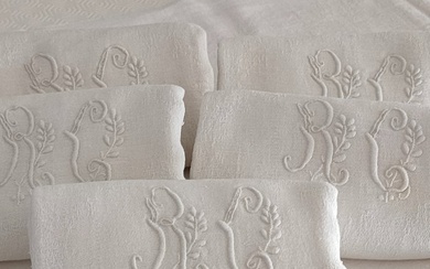 Set of 6 beautiful "RC" napkins. 73 x 64cm (6) - Linen damask. - Early 20th century