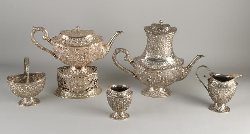Silver crockery, 833/000, with a coffee pot, tea pot