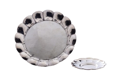 Small silver plate | Kleine Silberteller