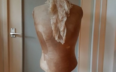 Stockmann mannequin bust - silk linen