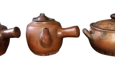Three pieces modern Chinese stoneware (cooking pot)