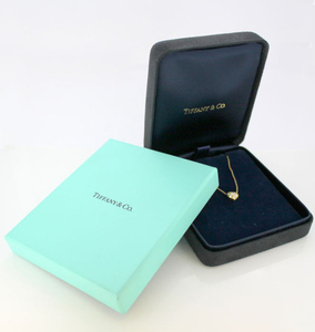 Tiffany & Co Gold - 18k heart pendant necklace with diamonds