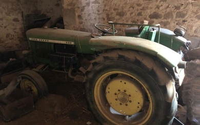 ^ Tracteur agricole de marque John DEERE,... - Lot 13 - De Baecque et Associés