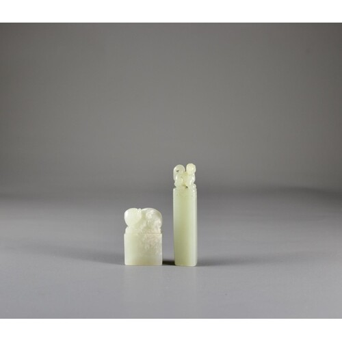 Two Jade Lion Seals, c. 1800 the tallest H: 6.2cm Two Jade ...