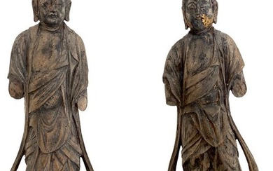 Two standing wooden figures of Kannon - Lacquered wood with traces of gilt - Japan - Nanboku-cho-periode (1336-1392)