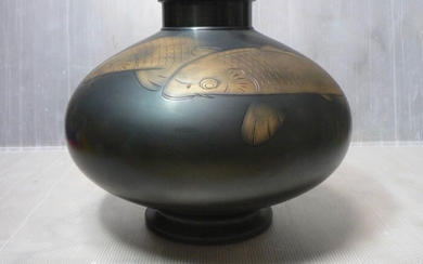 Vase - Bronze - Shinho“真峰”and Kosei“光生” - 鯉紋花瓶(Koimon Kabin） - Japan - Early 20th century