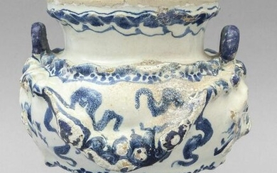Vaso in ceramica di Savona decorazione bianca e
