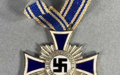 WWII NAZI GERMAN MOTHER'S CROSS IN SILVER MEDAL