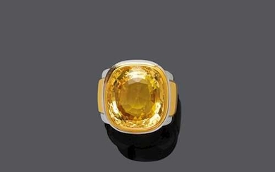 YELLOW CEYLON SAPPHIRE AND GOLD RING, BY HEMMERLE.