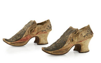 A PAIR OF BULLION WORK DECORATED SHOES EARLY 19TH...