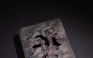 A PURPLE STONE INK SLAB WITH LID