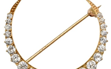 14K Yellow Gold Crescent Pin Set with 21 Diamonds