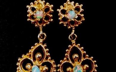 14K Yellow Gold Vintage Opal Earrings