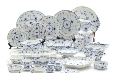 “Blue Fluted Full Lace, Half Lace and Plain”. Part of a Royal Copenhagen porcelain dinner and coffee set. (76)